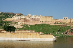 ジャイガル要塞